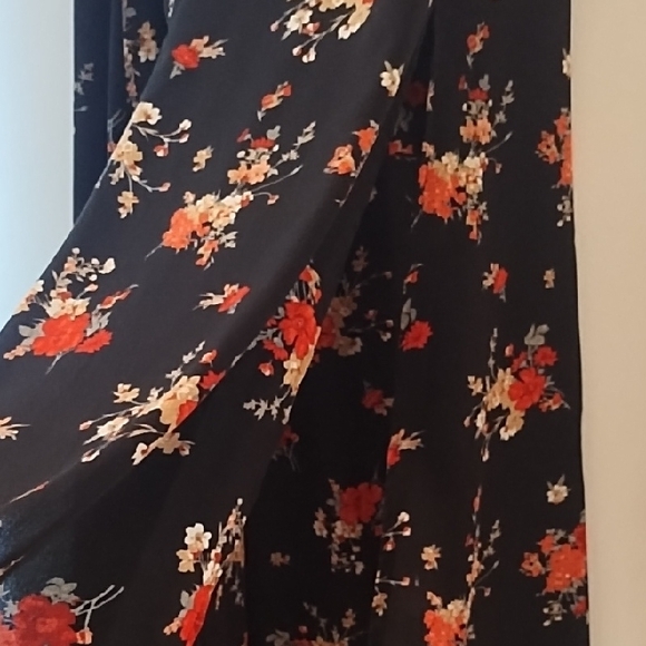 Soprano Black Floral Maxi Skirt - Picture 5 of 12